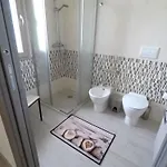 Ecovilla Con Piscina Privata - Apulia أليزيو