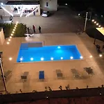 Ecovilla Con Piscina Privata - Apulia فيلة